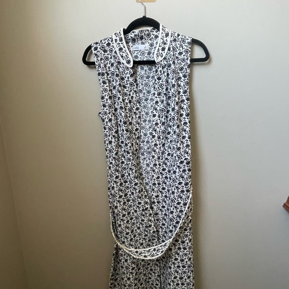 Croft & Barrow Monochrome Belted Floral Patterned Top NWOT